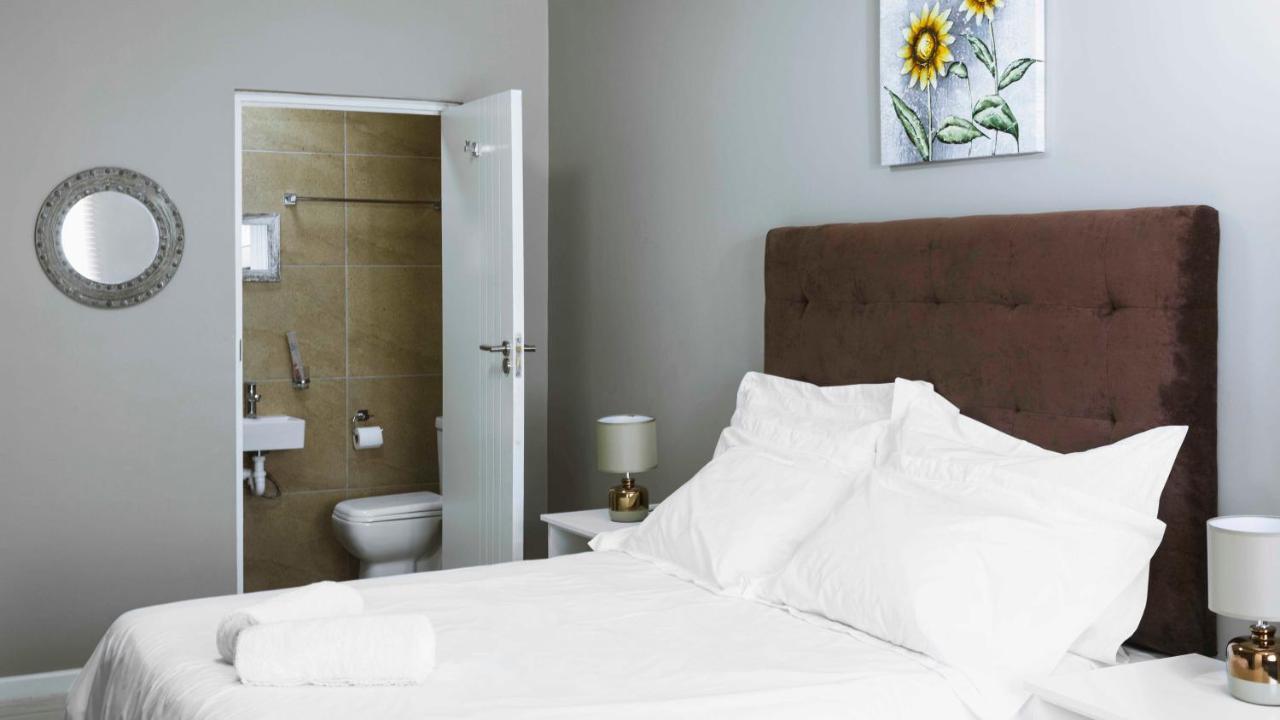 103Onwallace Self Catering Guest House Le Cap Extérieur photo