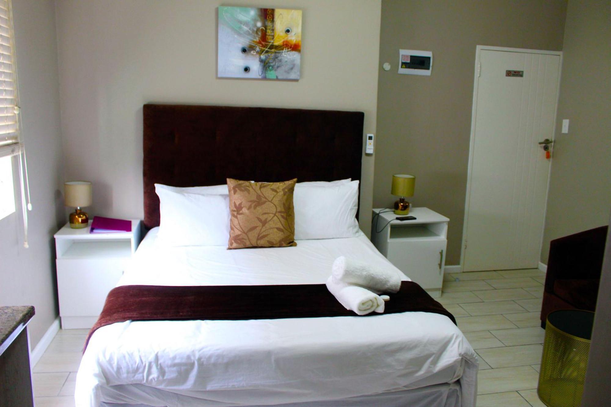 103Onwallace Self Catering Guest House Le Cap Extérieur photo