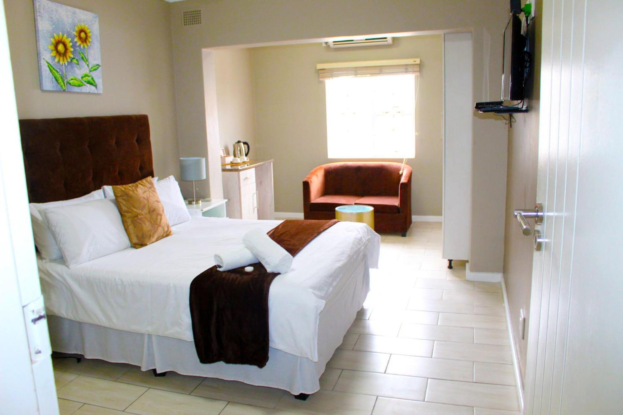103Onwallace Self Catering Guest House Le Cap Extérieur photo