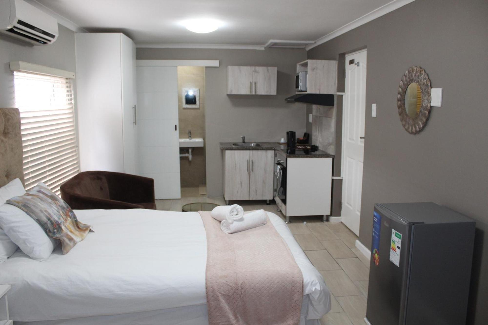 103Onwallace Self Catering Guest House Le Cap Extérieur photo