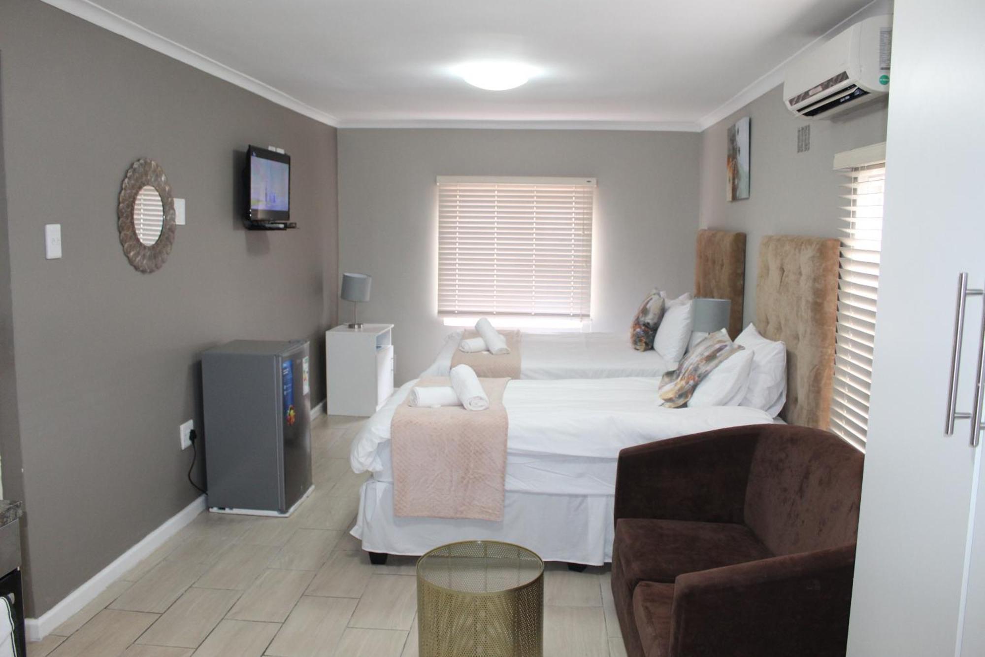 103Onwallace Self Catering Guest House Le Cap Extérieur photo