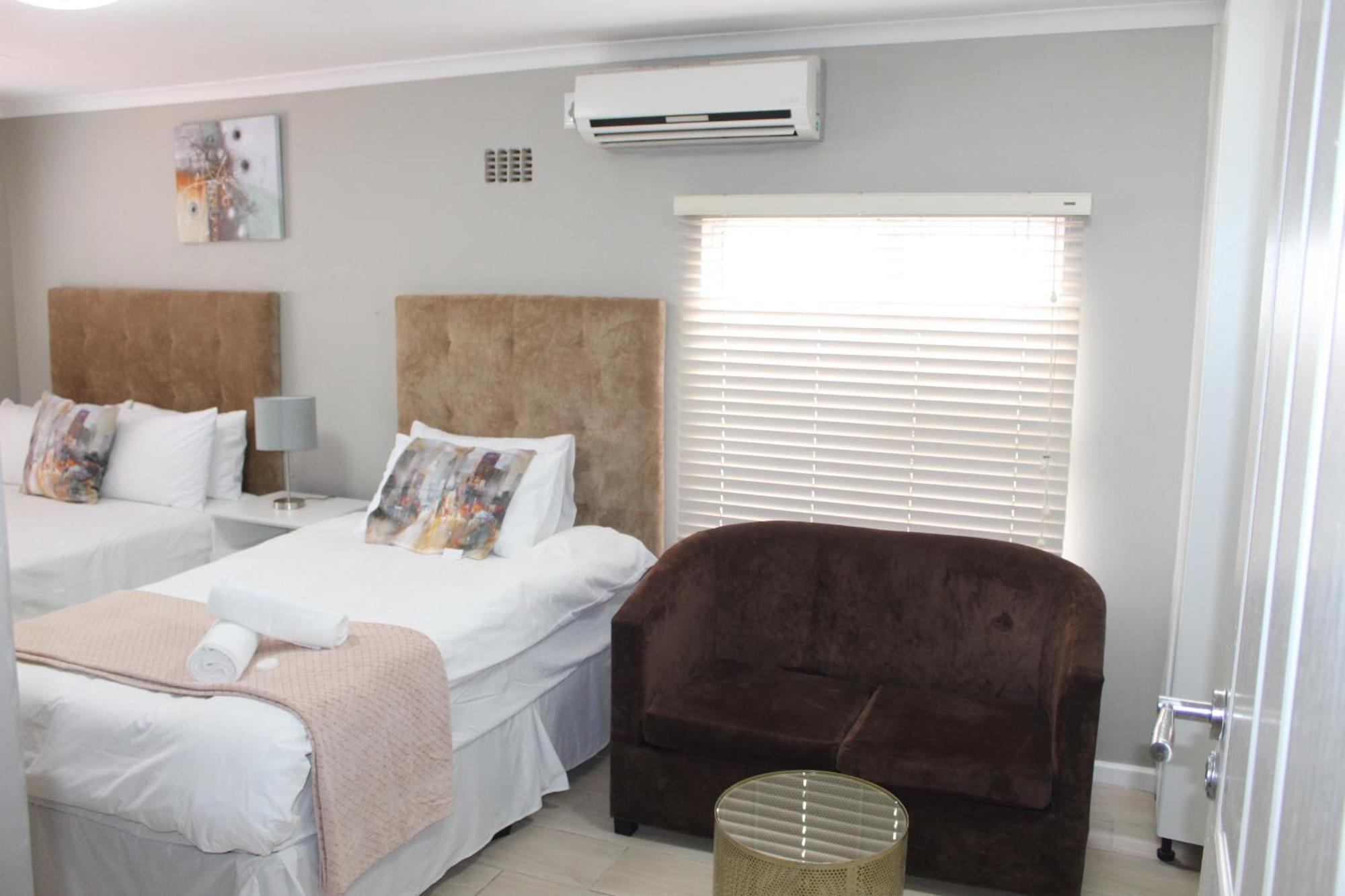 103Onwallace Self Catering Guest House Le Cap Extérieur photo