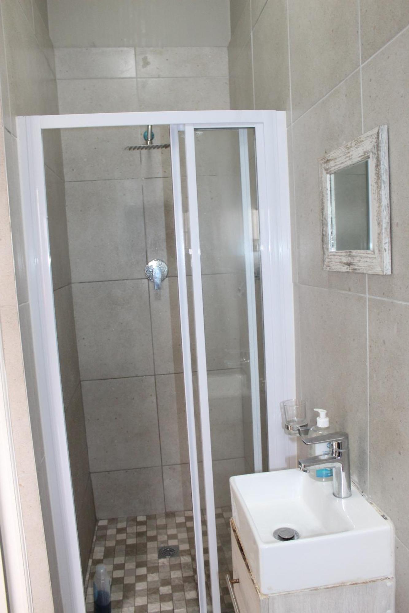 103Onwallace Self Catering Guest House Le Cap Extérieur photo