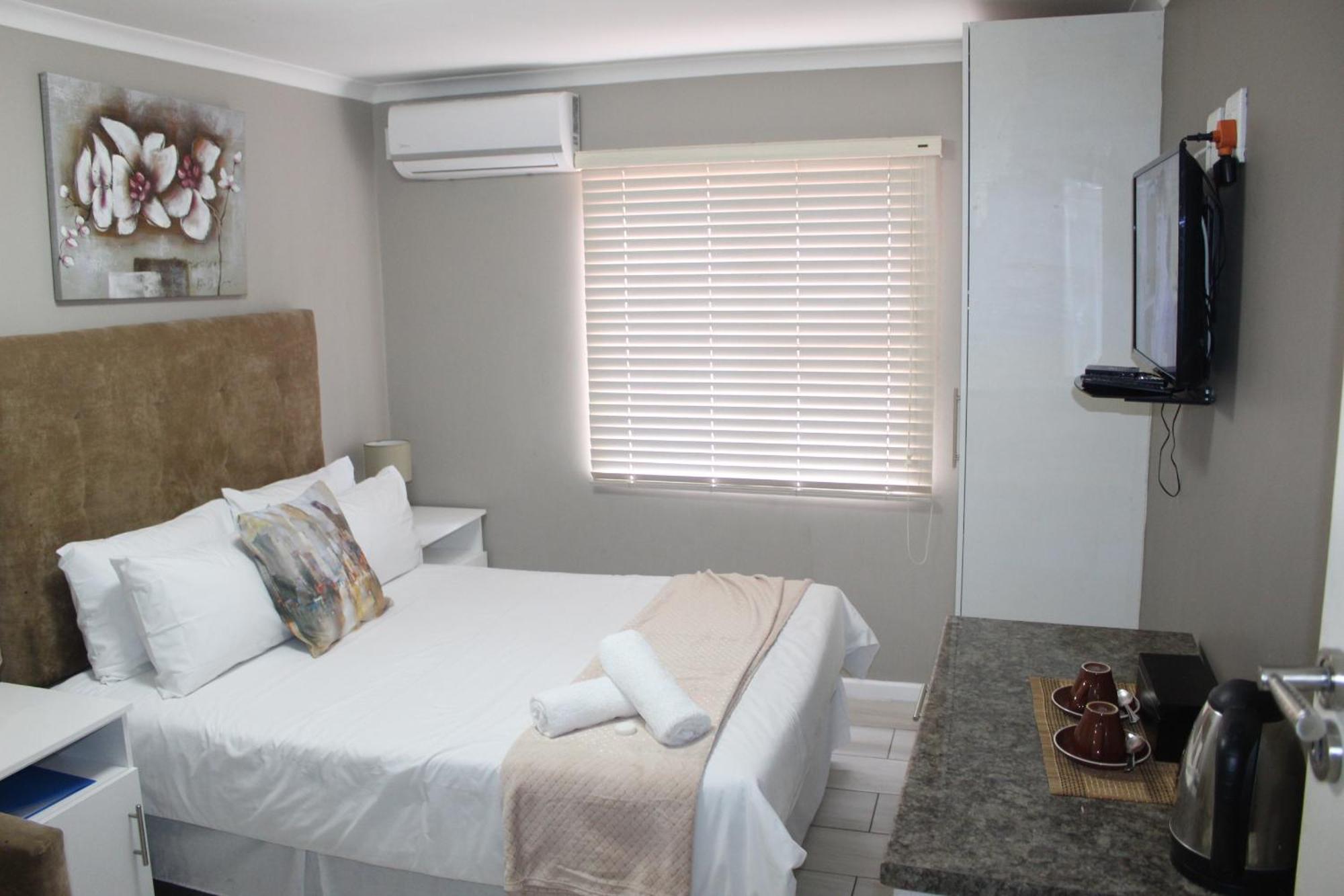 103Onwallace Self Catering Guest House Le Cap Extérieur photo