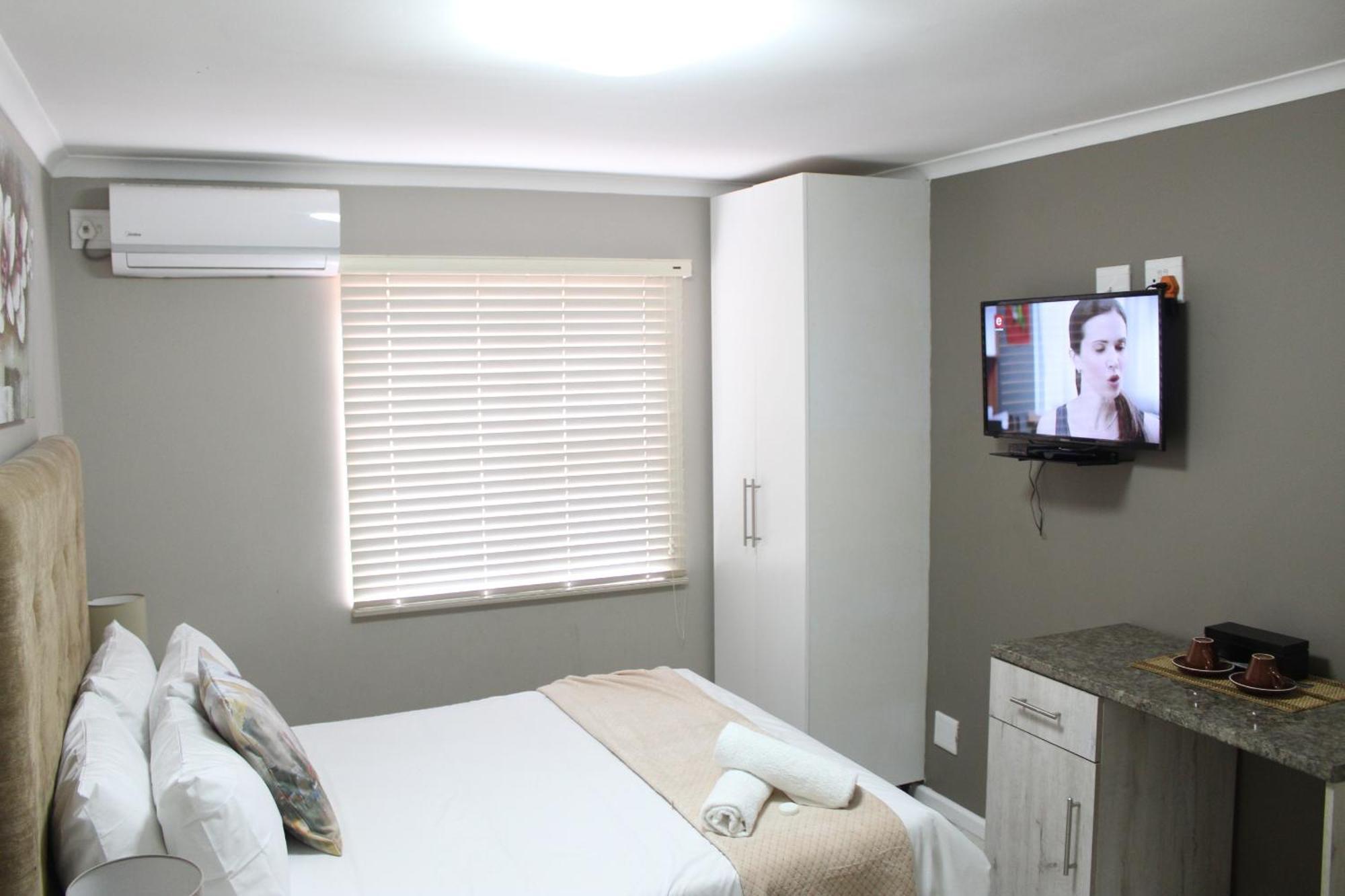 103Onwallace Self Catering Guest House Le Cap Extérieur photo